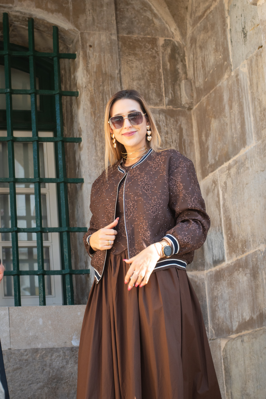 Casaco bomber em renda floral