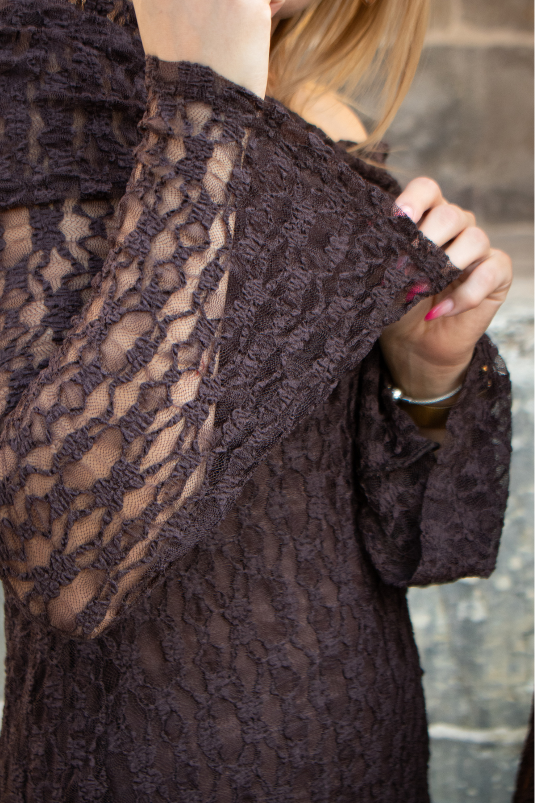 Vestido curto de renda